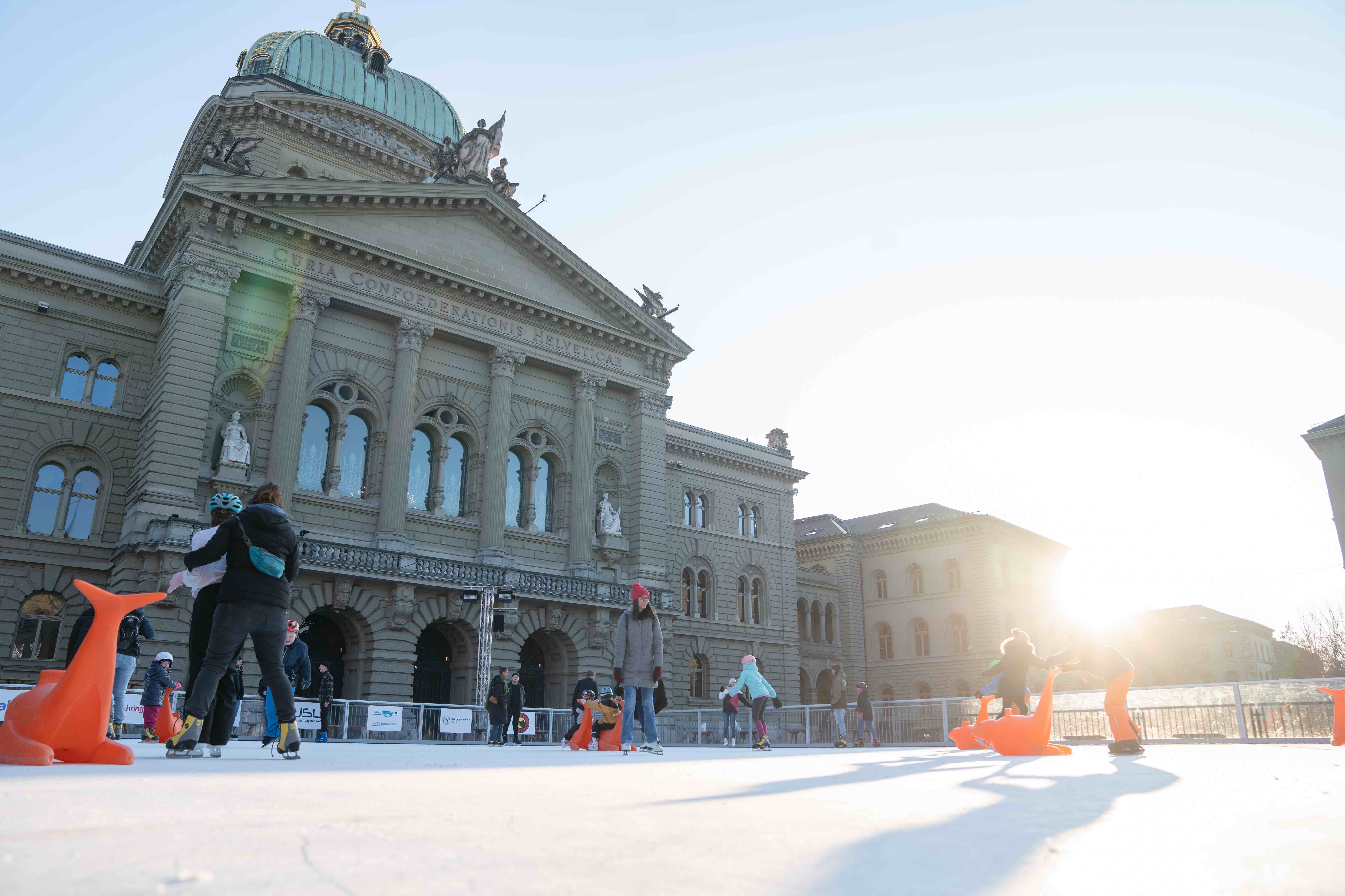 Eisbahn auf dem Bundesplatz