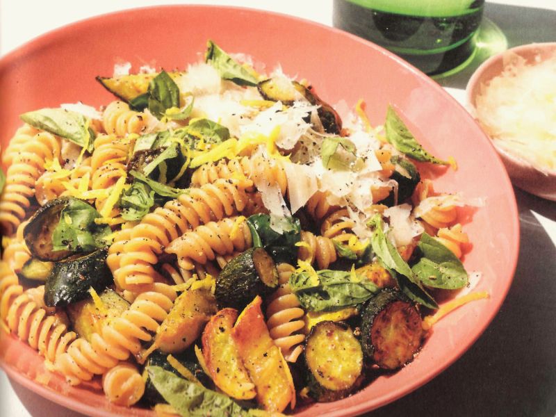 Duftende Zucchini-Zitronen-Pasta.