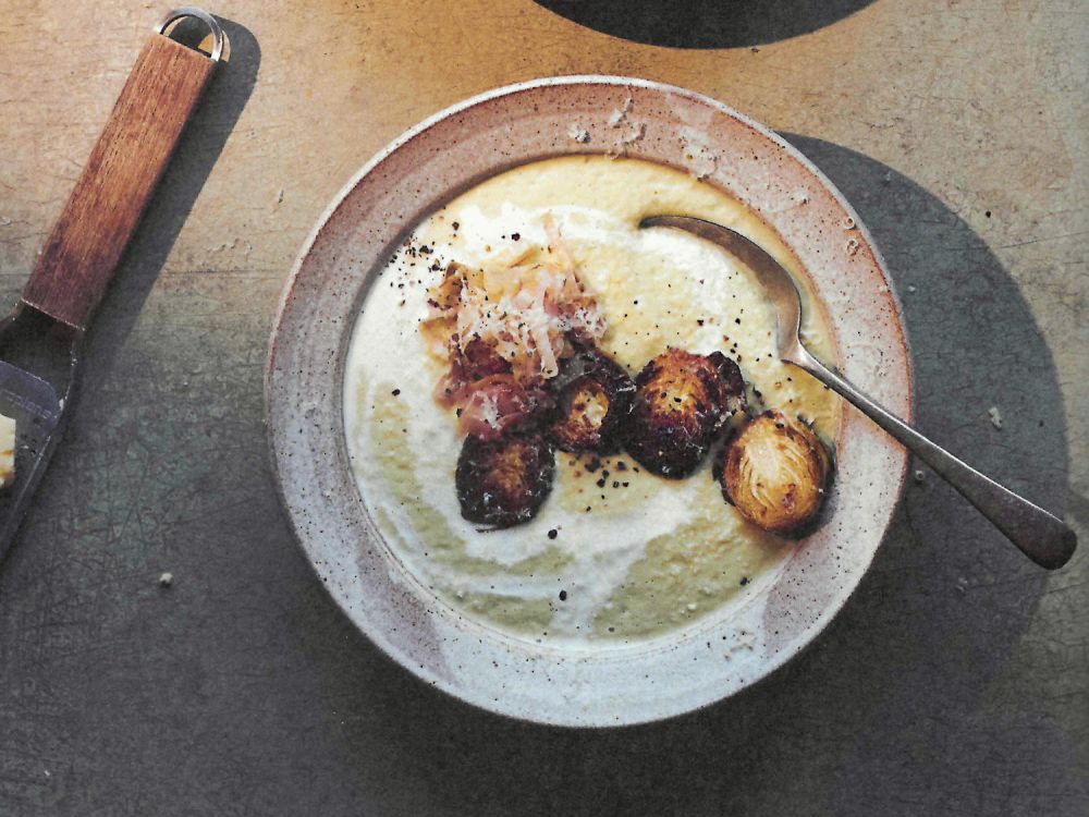 Rosenkohlsuppe mit Cheddar