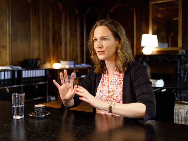 Regierungspräsidentin Evi Allemann will weiterhin auf Digitalisierung setzen. Foto: Nik Egger